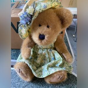 Boyds Bears Daisy Bearylove